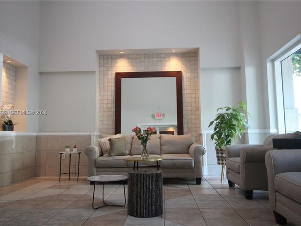 50 Menores Ave, Unit 606, Coral Gables, FL 33134
