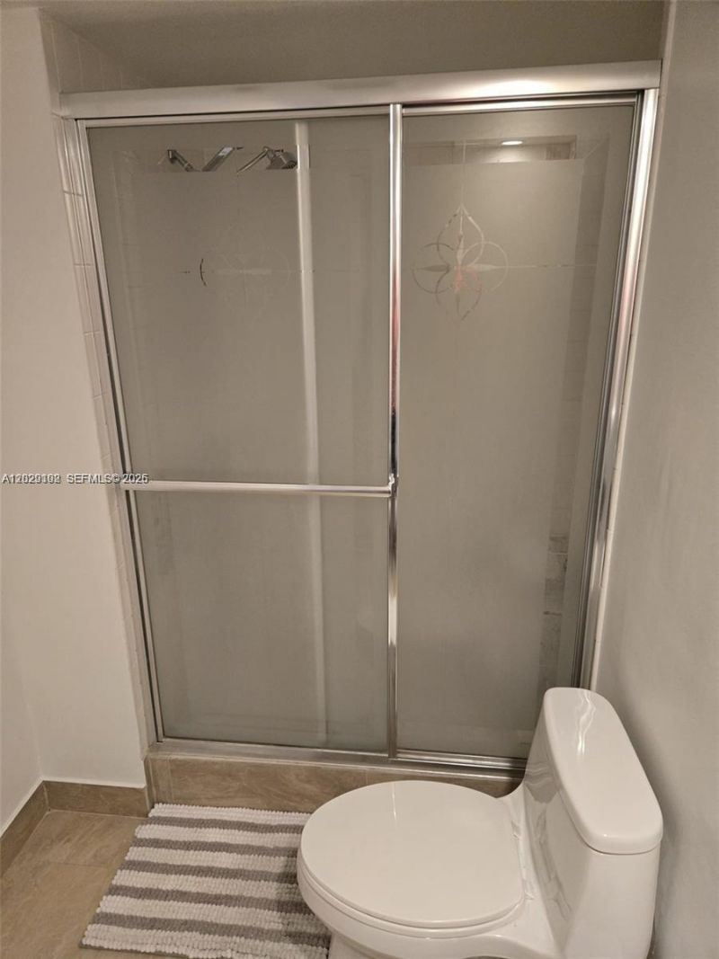2715 N Ocean Blvd, Unit 2E, Fort Lauderdale, FL 33308 Photo