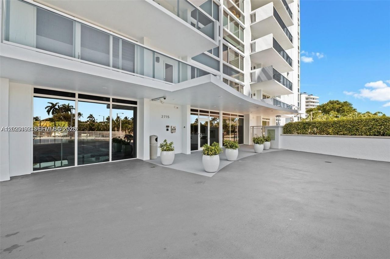 2715 N Ocean Blvd, Unit 2E, Fort Lauderdale, FL 33308 Photo