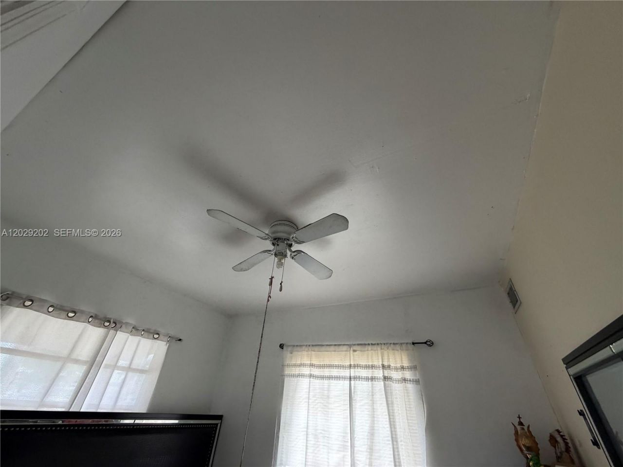 3245 NW 34th St, Miami, FL 33142 Photo