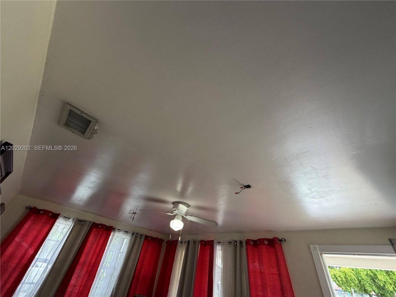3245 NW 34th St, Miami, FL 33142 Photo