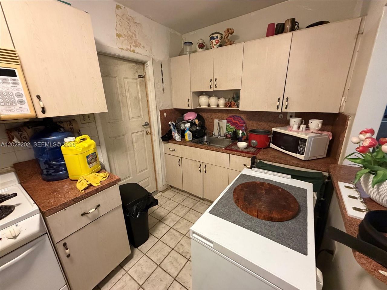3245 NW 34th St, Miami, FL 33142 Photo