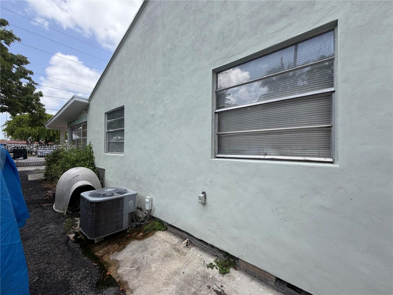 3245 NW 34th St, Miami, FL 33142 Photo