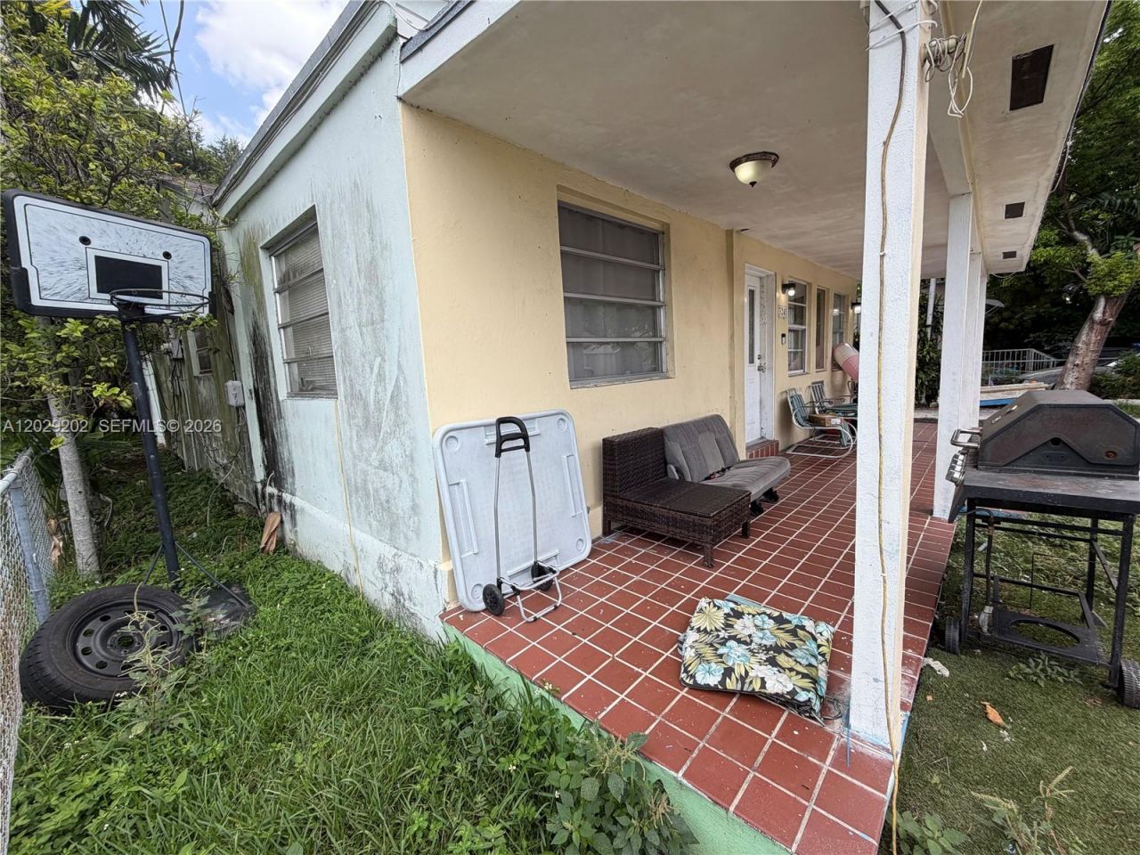 3245 NW 34th St, Miami, FL 33142 Photo