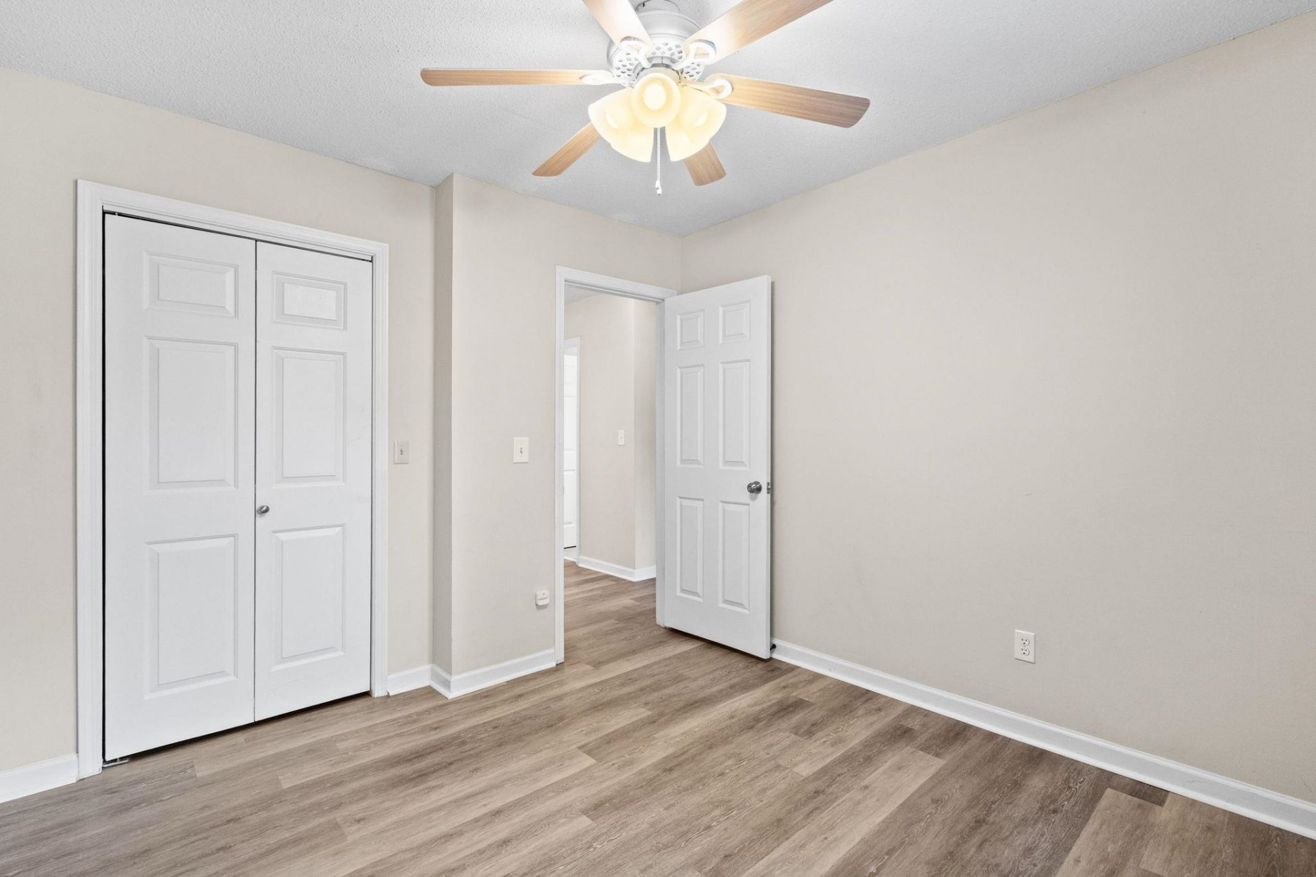 304 N 75th Ave N Photo 43