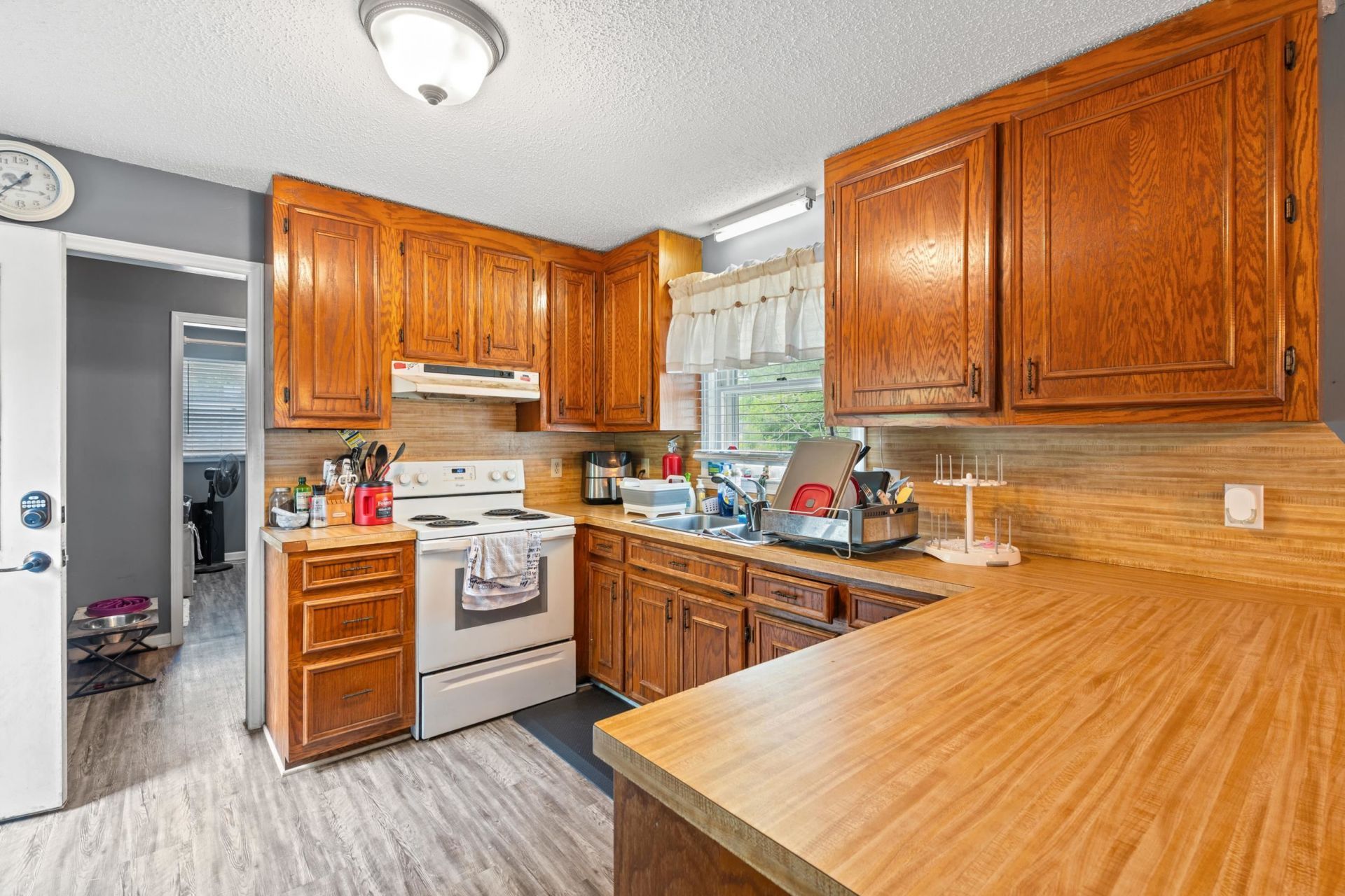 1263 Park Hill Dr.  Photo 6