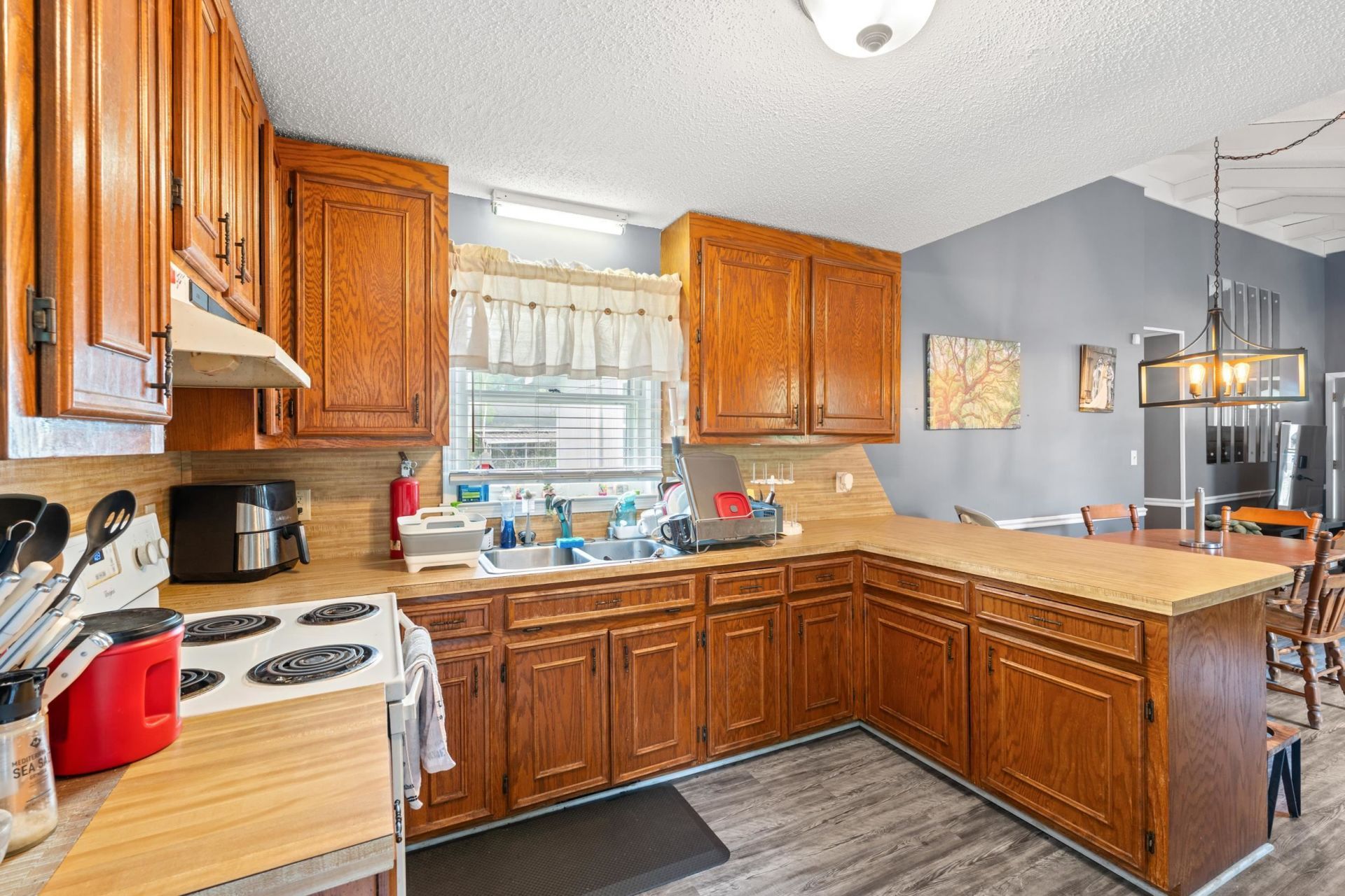 1263 Park Hill Dr.  Photo 7