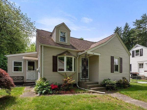 35 Queen Cir, South Hadley, MA 01075