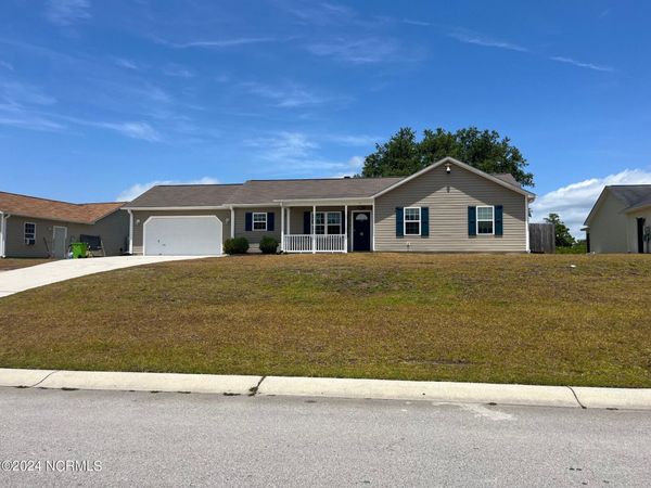 112 Jenna Rea Road , Hubert, NC 28539