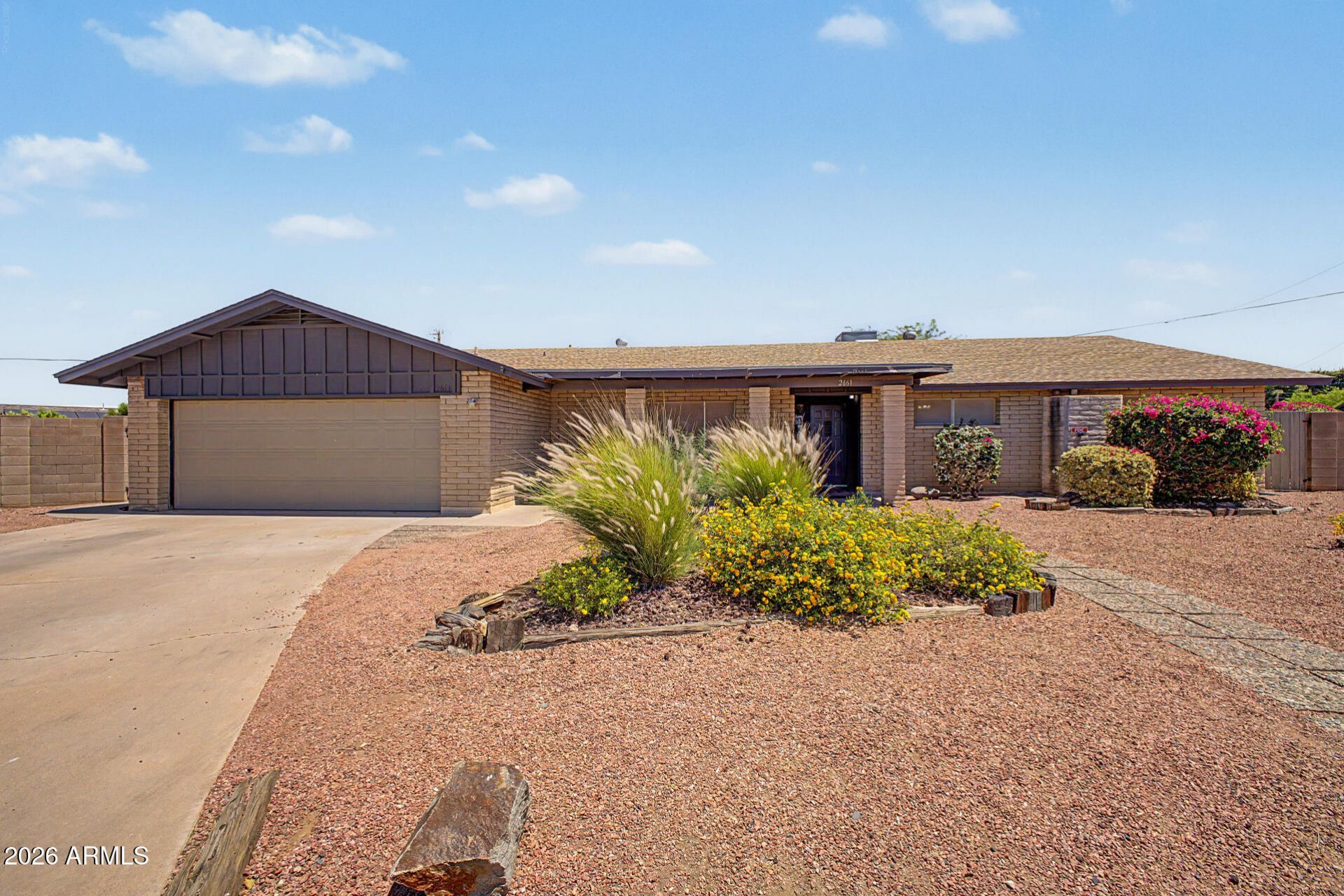 2661 E Brown Street, Phoenix, AZ 85028 Main Photo