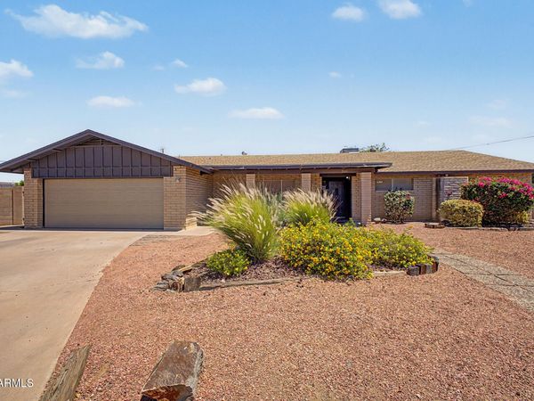 2661 E BROWN Street, Phoenix, AZ 85028