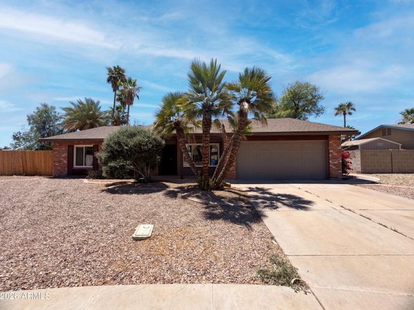 1307 W ALAMO Drive, Chandler, AZ 85224