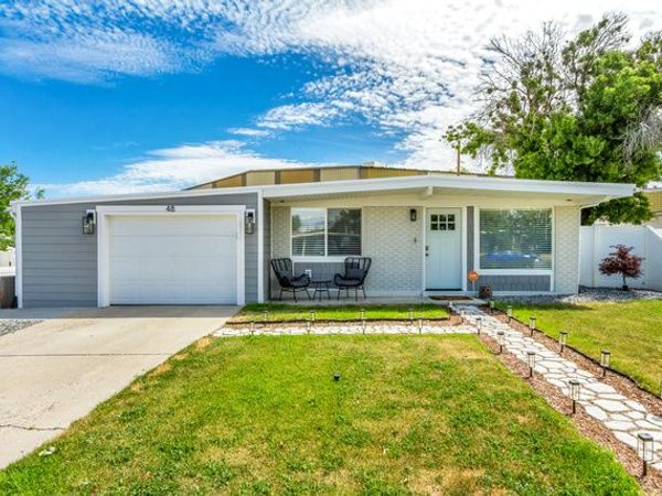 48 W MOON RIDGE DR , Murray, UT 84107