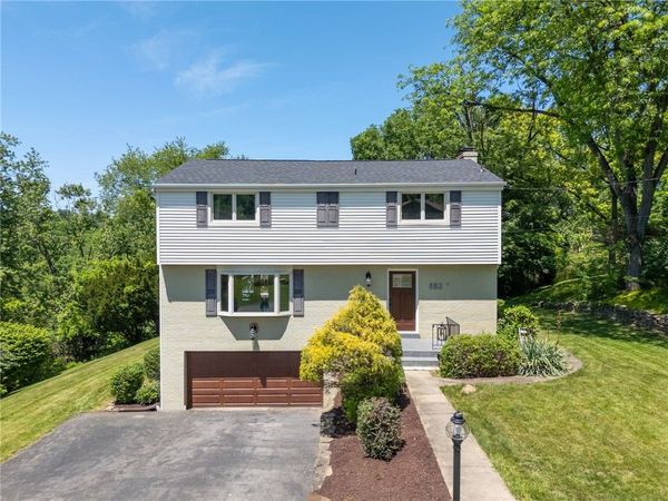 652 Aljo Dr , Pittsburgh, PA 15241