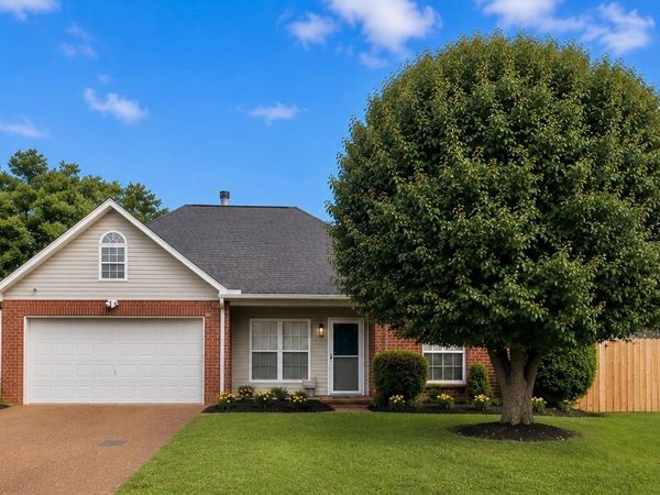 800 Thomas Bay Ct , Antioch, TN 37013