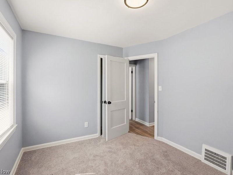 15705 Throckley Avenue, Cleveland, OH 44128 Photo 15