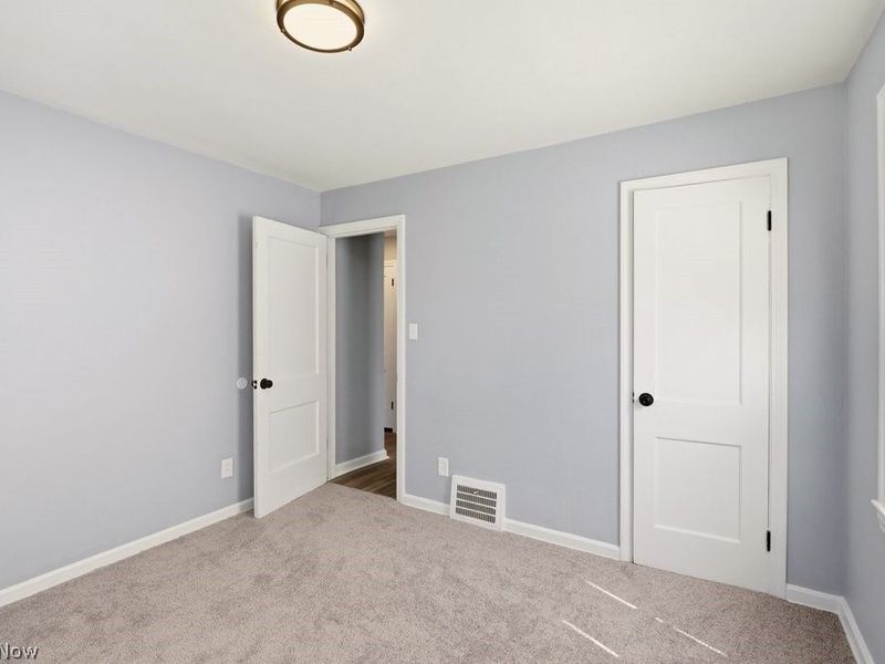 15705 Throckley Avenue, Cleveland, OH 44128 Photo 17