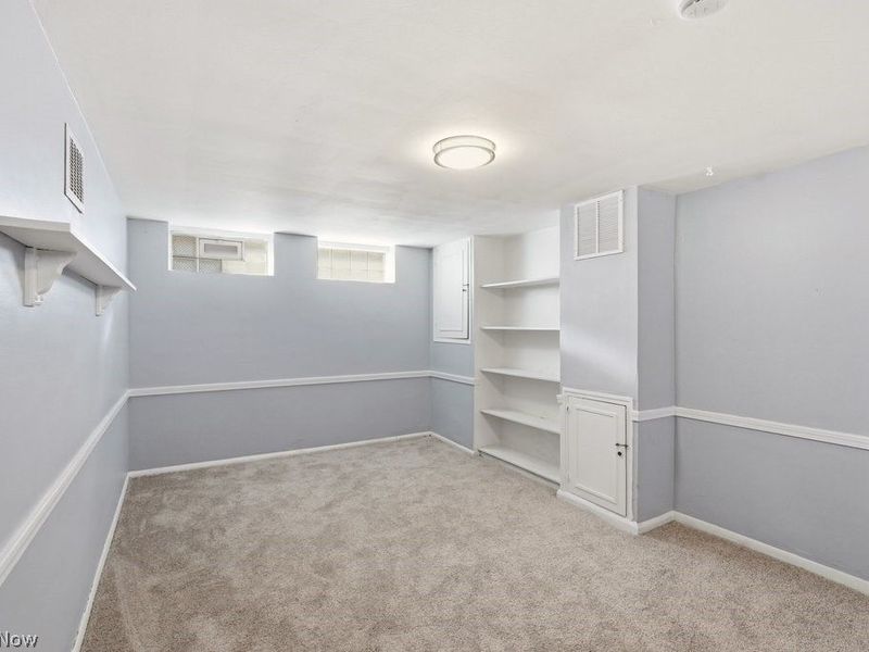 15705 Throckley Avenue, Cleveland, OH 44128 Photo 25