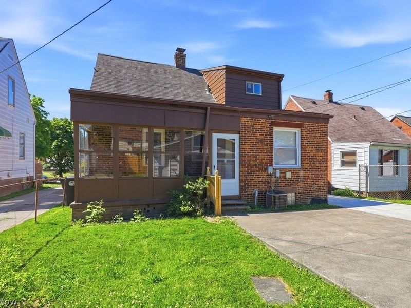 15705 Throckley Avenue, Cleveland, OH 44128 Photo 34