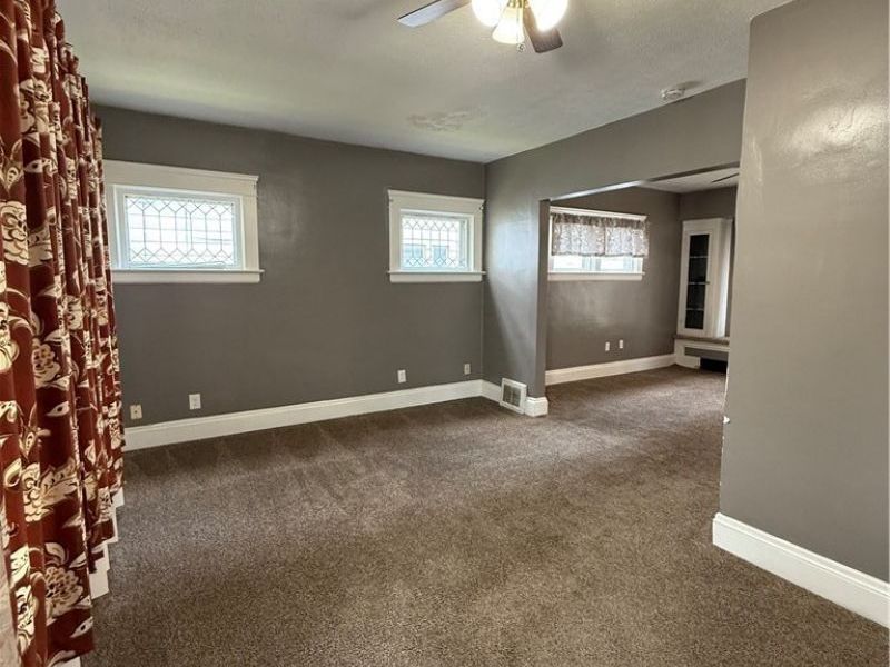 461 E 147th Street, Cleveland, OH 44110 Photo 2
