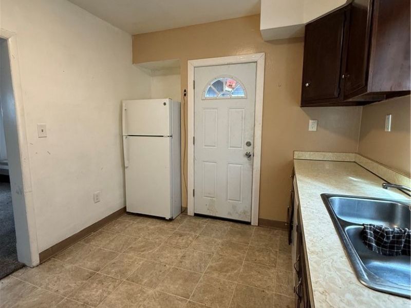 461 E 147th Street, Cleveland, OH 44110 Photo 6