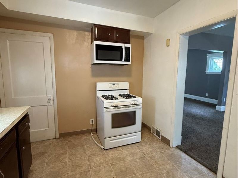 461 E 147th Street, Cleveland, OH 44110 Photo 7