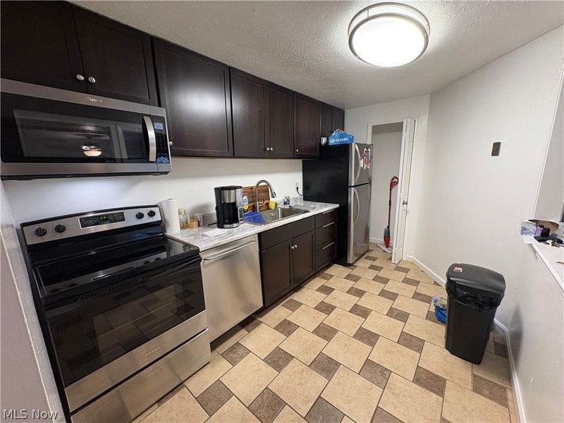 9610 Cove Drive, Unit 13b, North Royalton, OH 44133 Photo 6