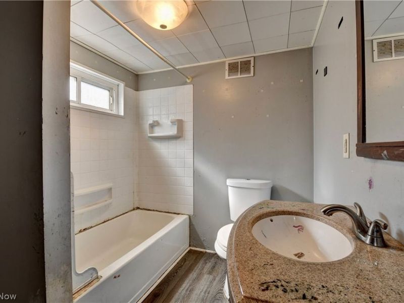 76 Western Avenue , Newark, OH 43055 Photo 8