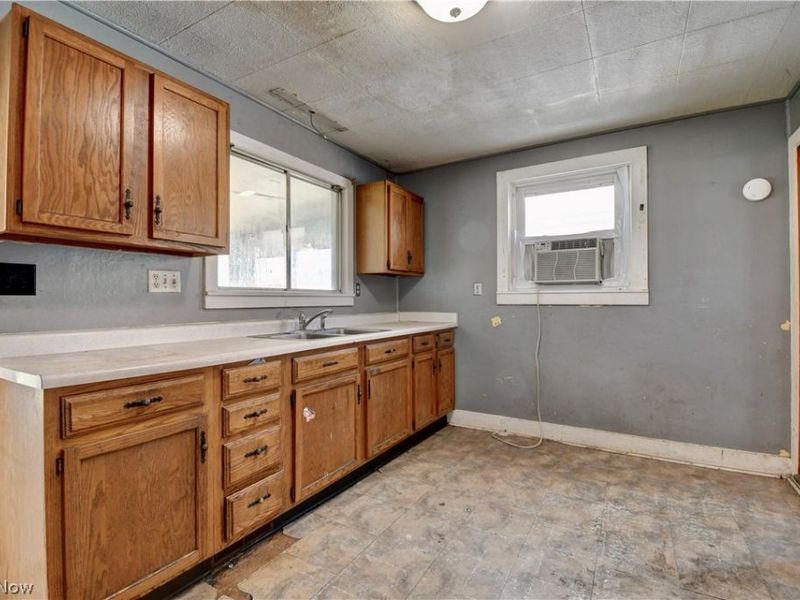 76 Western Avenue , Newark, OH 43055 Photo 9