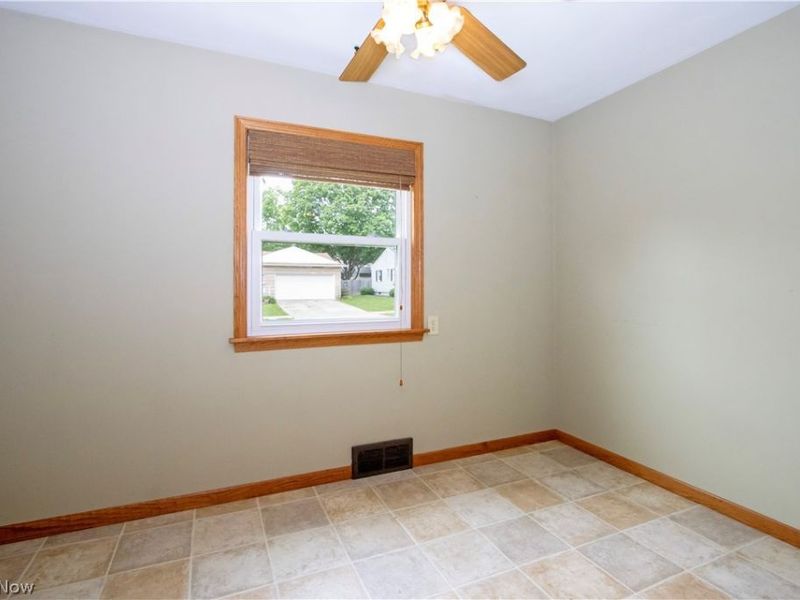 927 S Heltman Avenue, Ashland, OH 44805 Photo 8