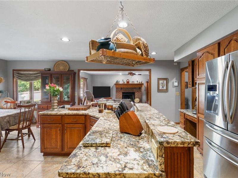 1938 Fairway Drive , Uniontown, OH 44685 Photo 10