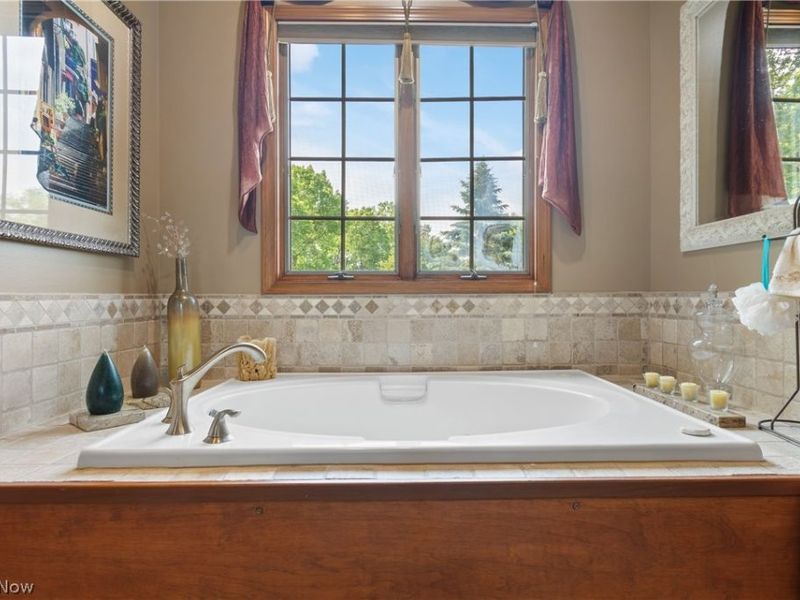 1938 Fairway Drive , Uniontown, OH 44685 Photo 25