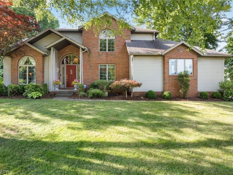 1938 Fairway Drive , Uniontown, OH 44685 Photo 3