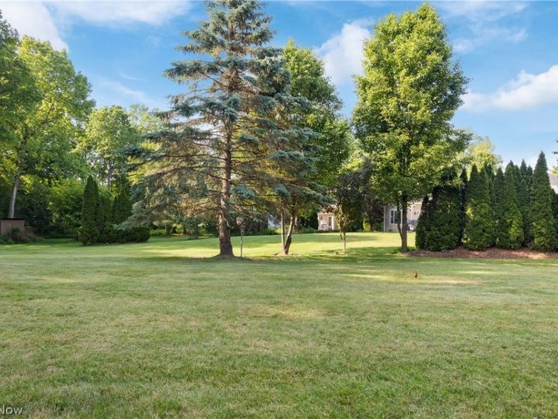 1938 Fairway Drive , Uniontown, OH 44685 Photo 38