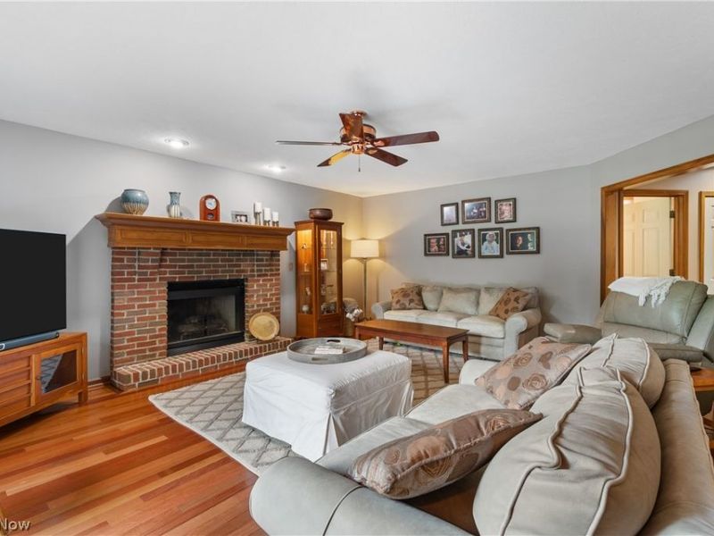1938 Fairway Drive , Uniontown, OH 44685 Photo 6