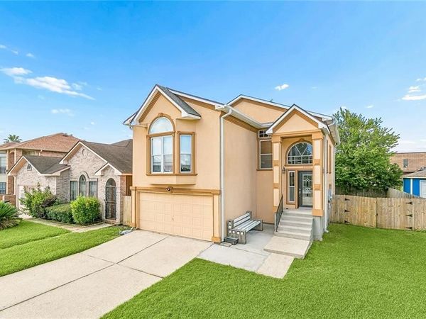 13160 MAPLE WOOD Drive, New Orleans, LA 70129
