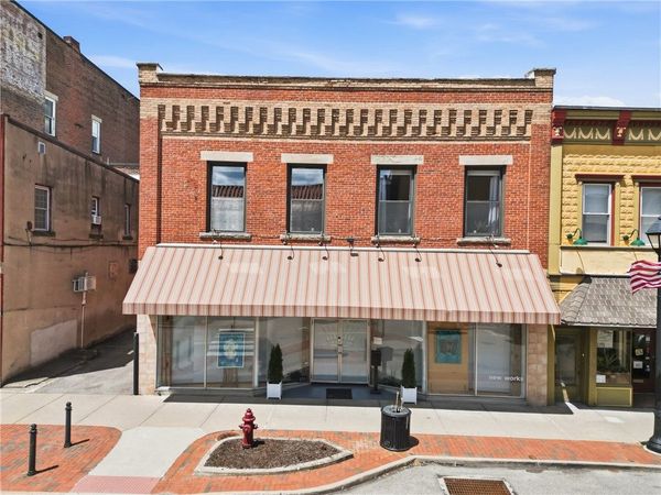 235 S Broad St , Grove City, PA 16127