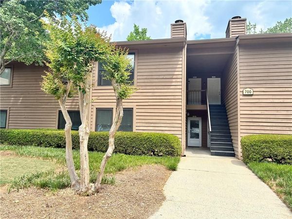 701 Parkaire Crossing , Marietta, GA 30068