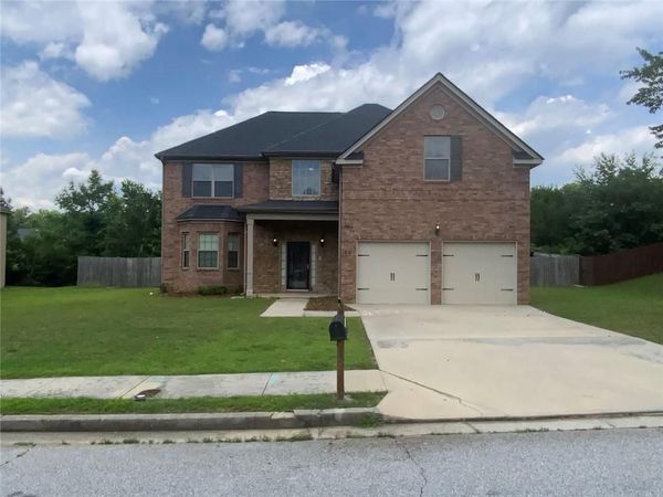159 Saintvry Way, Atlanta, GA 30349