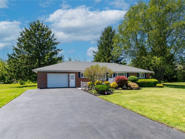 6075 Arbor Road, Ontario, NY 14519