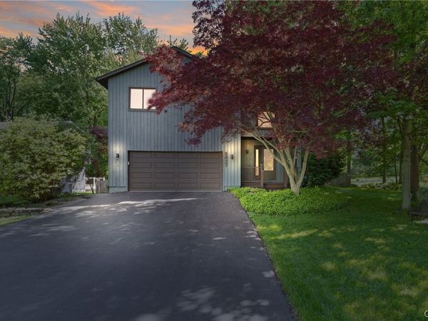 8837 Wandering Way , Baldwinsville, NY 13027