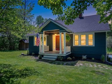 4076 N Freeman Road , Orchard Park, NY 14127