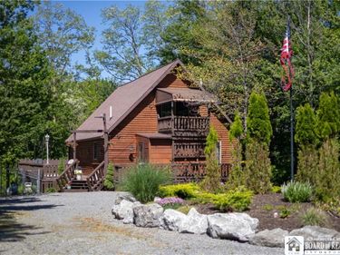 39 Forestville Road, Silver Creek, NY 14136