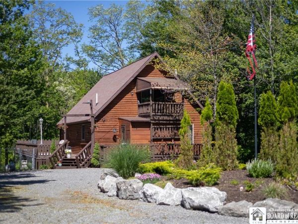 39 Forestville Road, Silver Creek, NY 14136