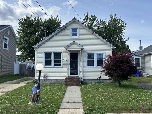 637 Sydney Avenue, Union Beach, NJ 07735