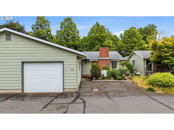 634 30TH AVE, Albany, OR 97322