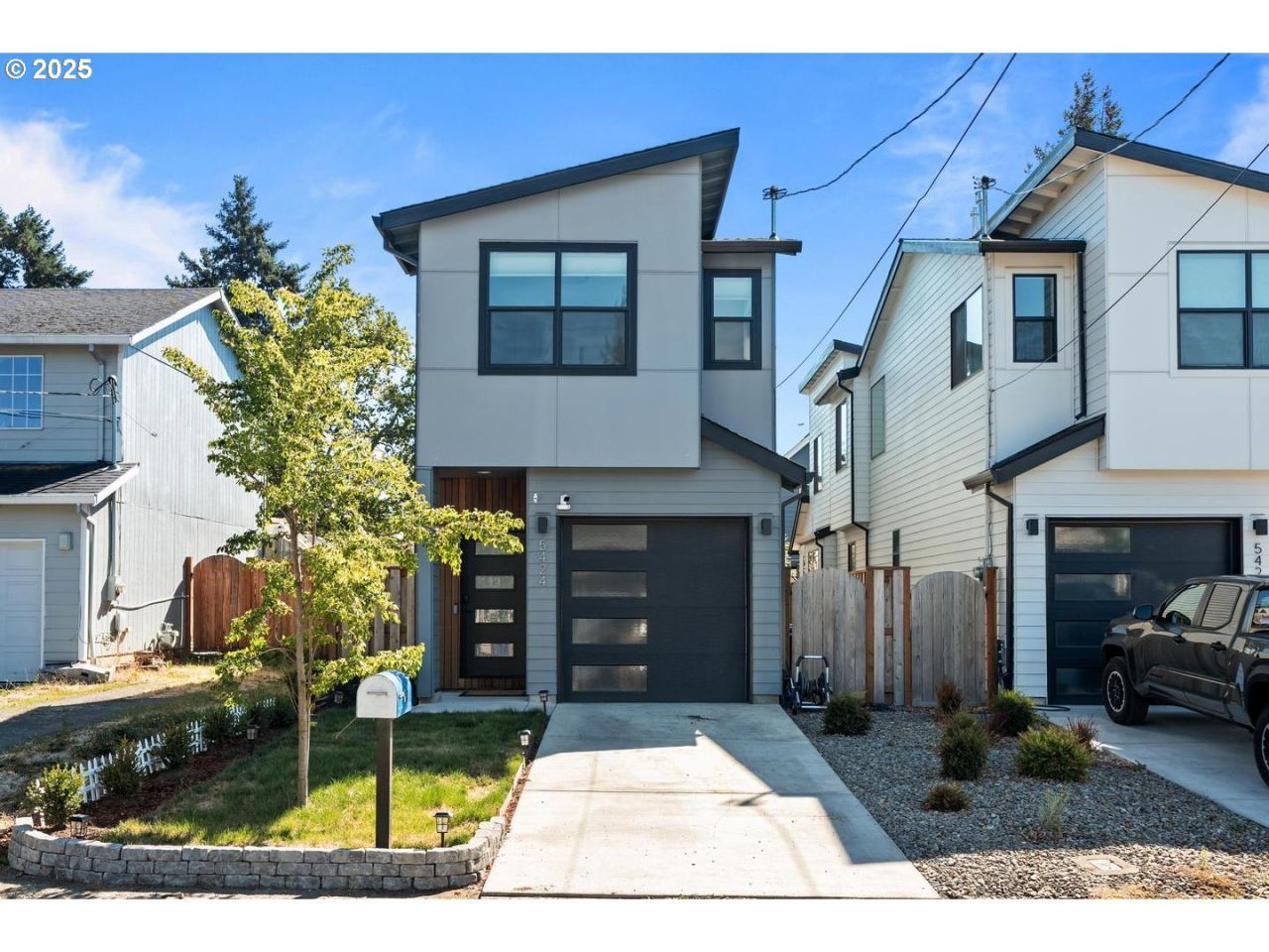5424 SE Knapp St, Portland, OR 97206 Main Photo