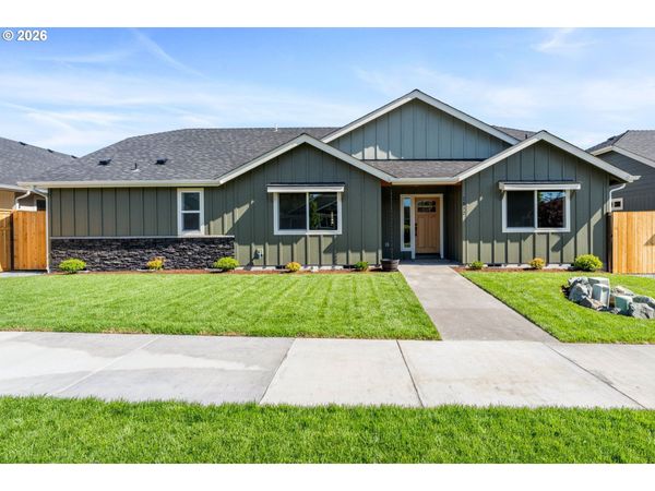 2812 SW Elmer Nelson LN, Grants Pass, OR 97527