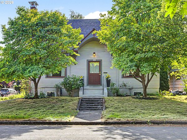 5241 SE 45TH AVE, Portland, OR 97206