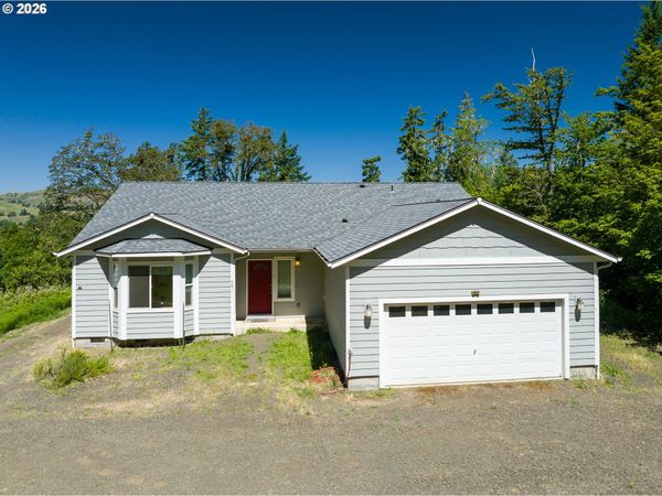 781 LONE ROCK RD, Glide, OR 97443